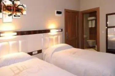 The Port Κωνσταντινούπολη