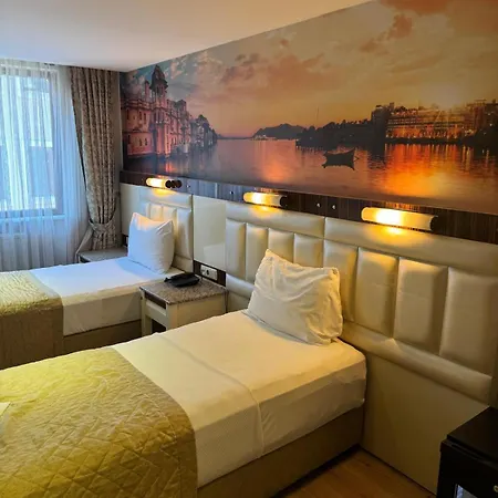 فندق The Port 4*