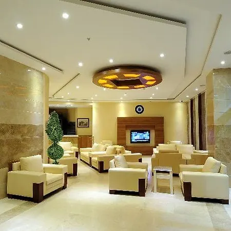 فندق The Port 4*