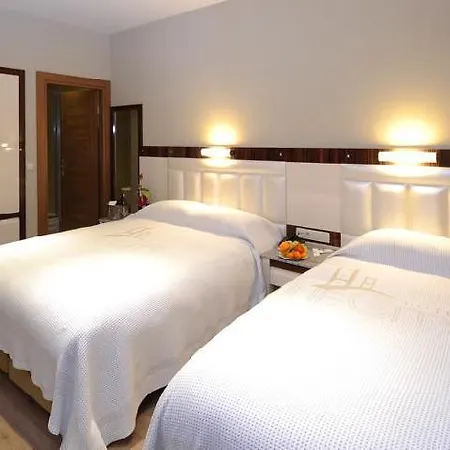 Hotell The Port 4*