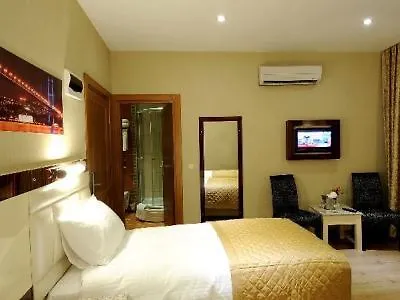 Отель The Port 4*